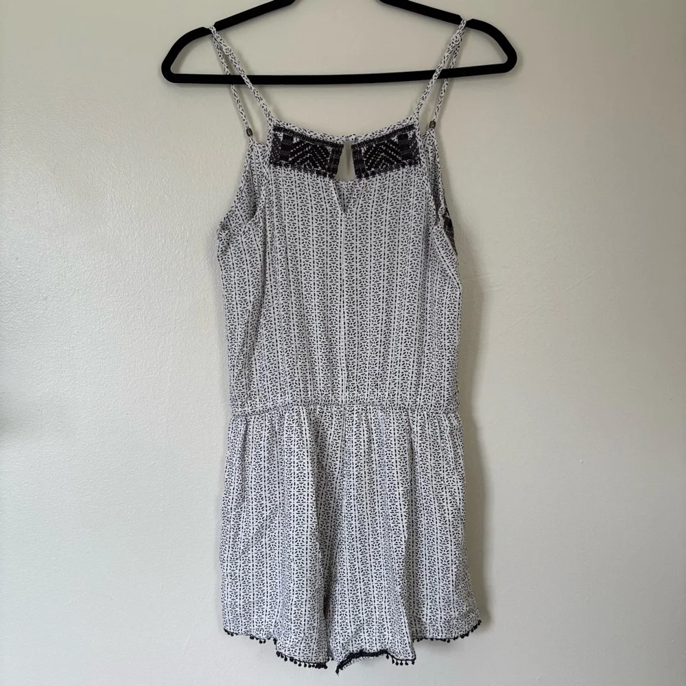 American Eagle | Black and White Lace Romper | Size XS - Picture 10 of 12